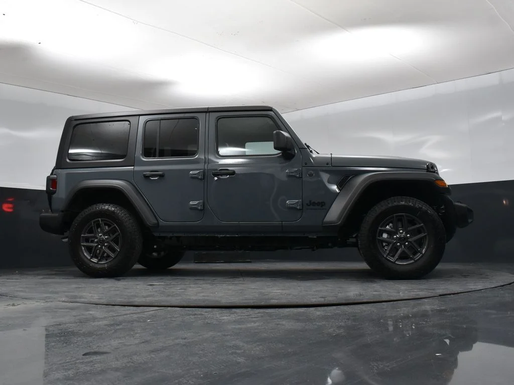 New 2026 Anvil Clearcoat Jeep Sport S image 29