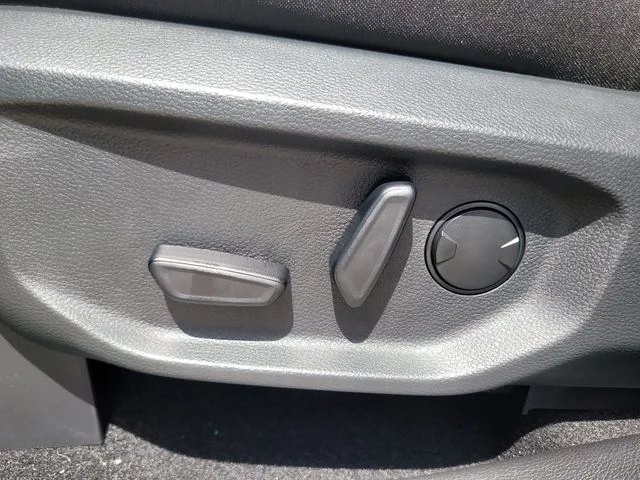 New 2026 Gray Ford XLT image 19