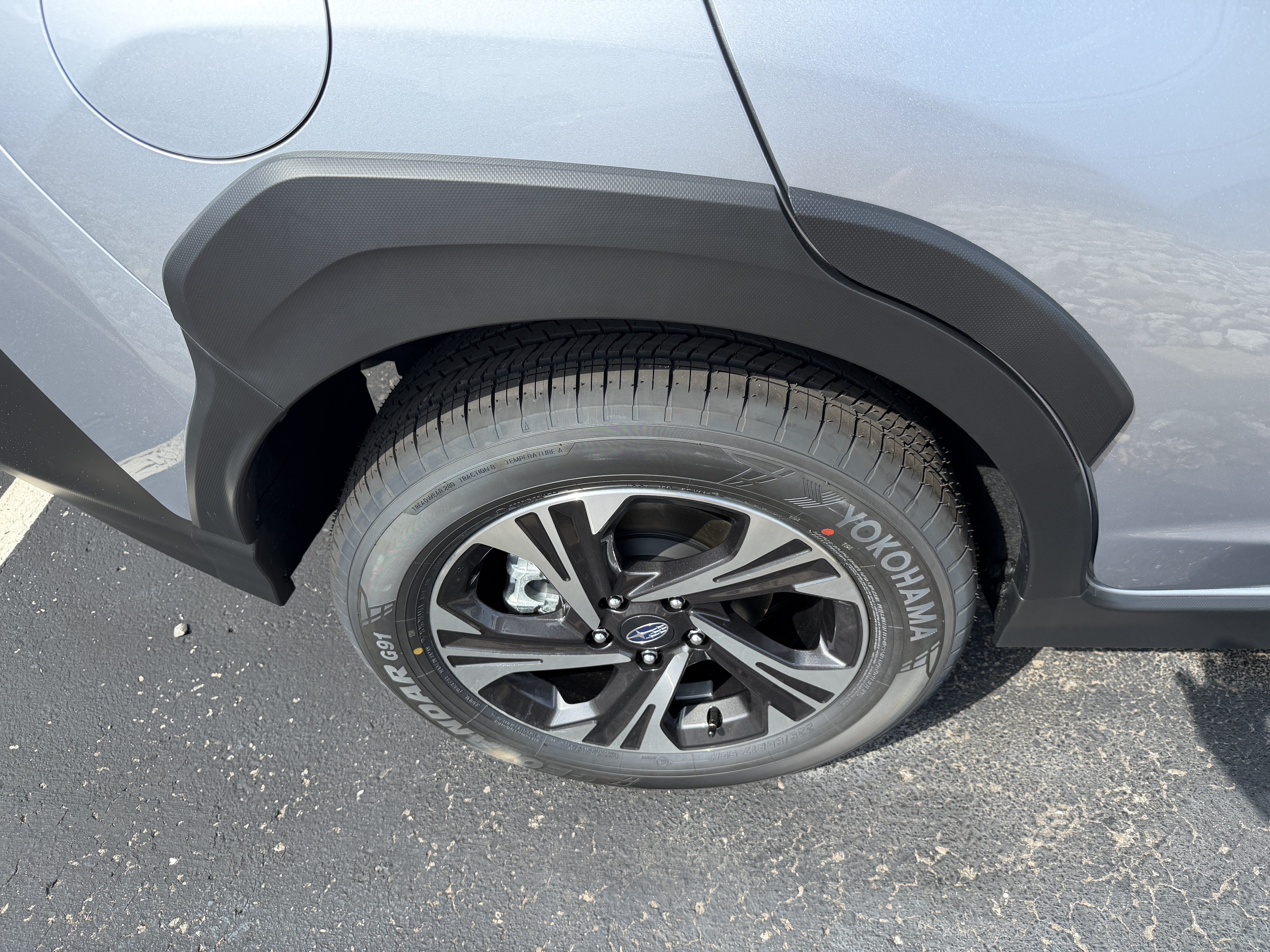 New 2026 ICE SILVER METALLIC Subaru Premium image 8