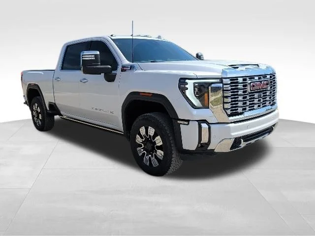 Used 2025 White GMC Denali image 1