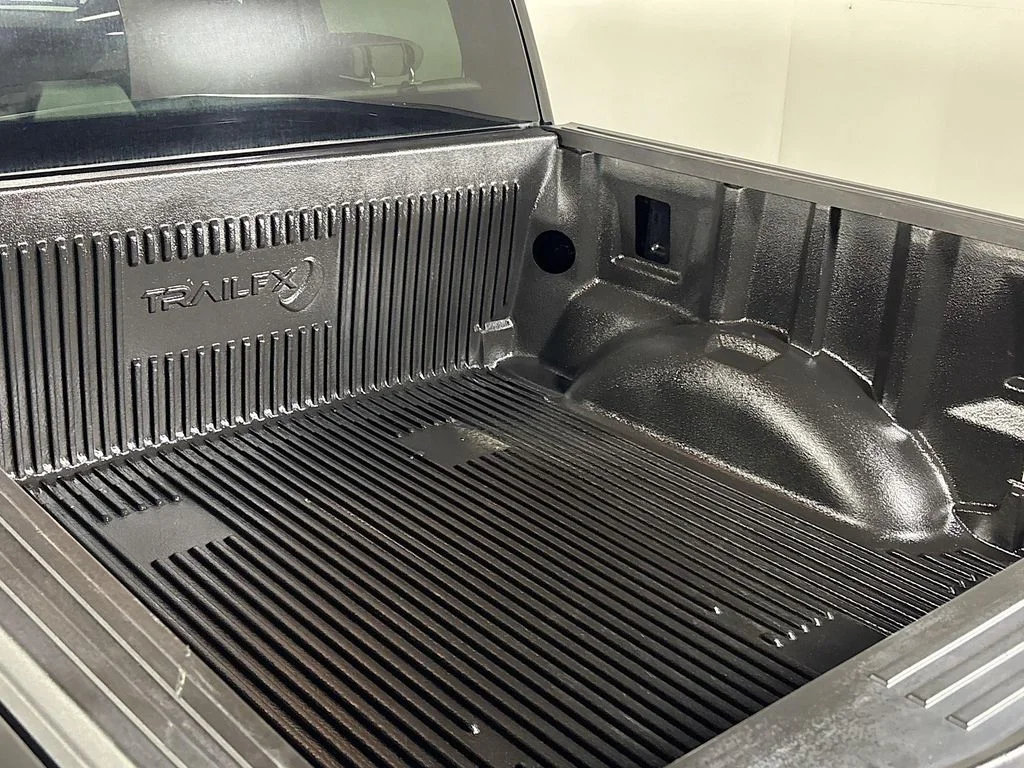 Used 2019 Black Ford XLT image 20