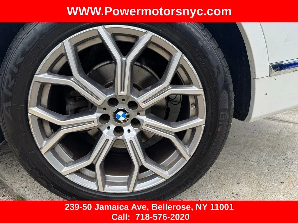 Used 2022 White BMW xDrive40i image 19