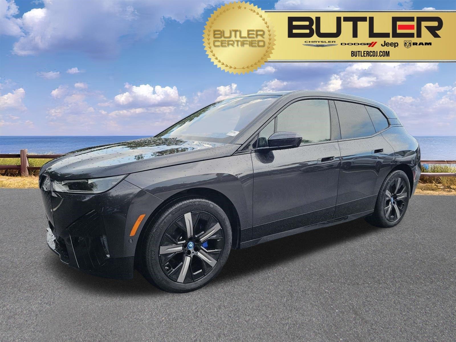 Used 2025 Dark Graphite Metallic BMW xDrive50 image 1