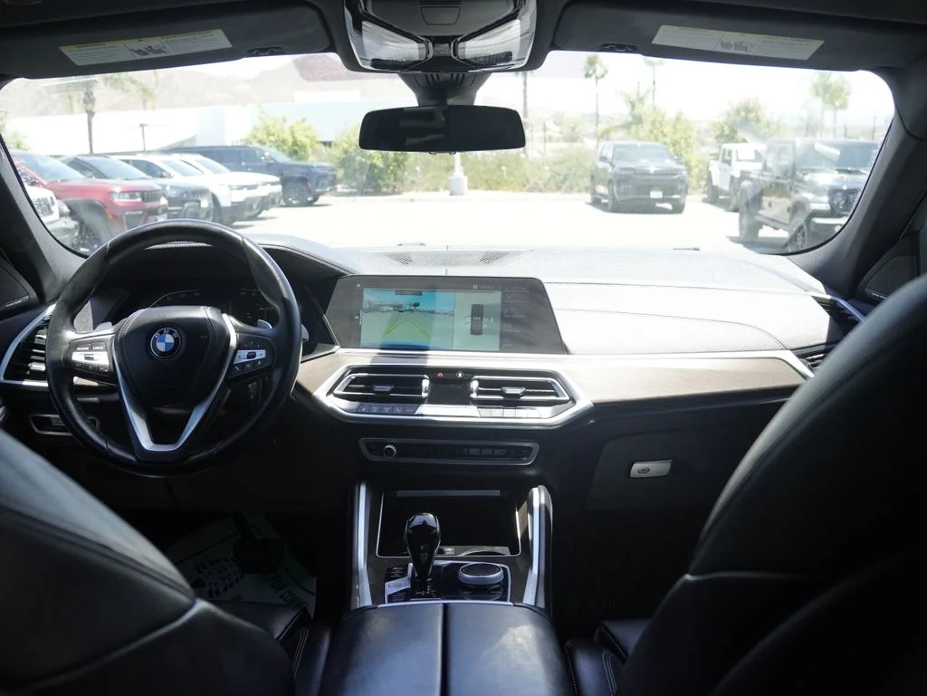 Certified Used 2022 Black BMW xDrive40i image 28