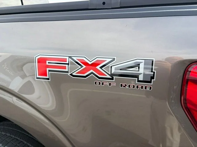 Used 2022 Gray Ford XLT image 11