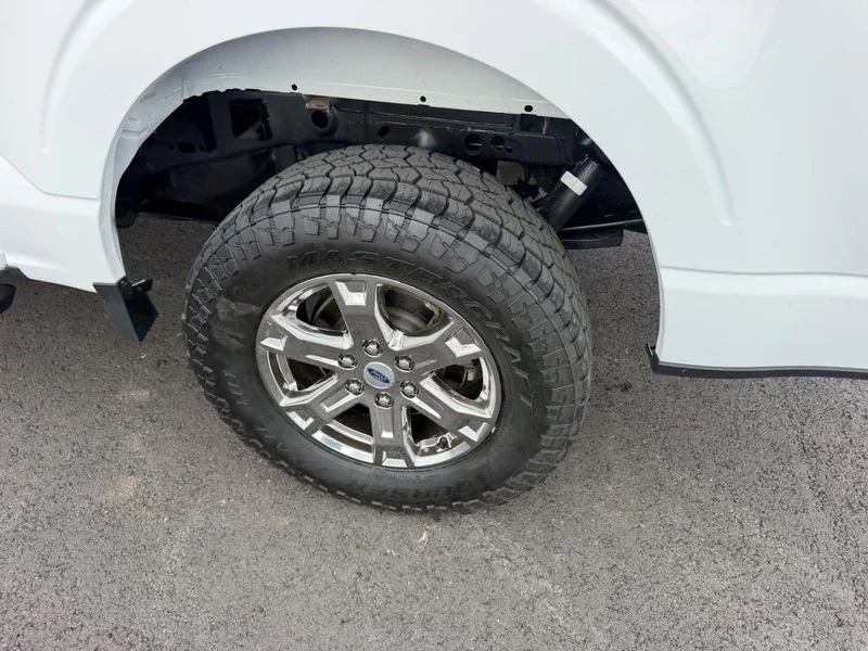 Certified Used 2023 Oxford White Ford XLT image 8