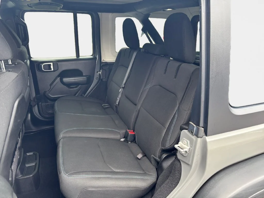 Used 2021 Gray Jeep Unlimited Rubicon 4xe image 10
