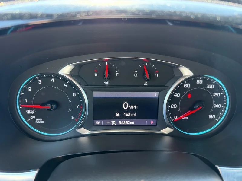 Used 2023 Northsky Blue Metallic Chevrolet LT Leather image 9