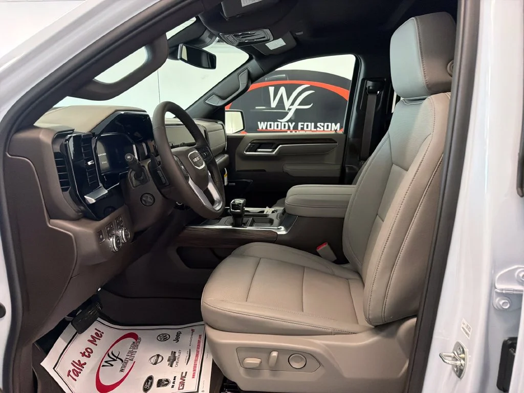 New 2026 Glacier White Tricoat GMC SLT image 8