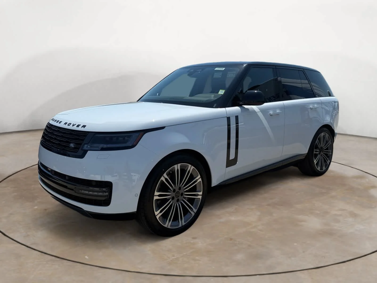 2026 Land Rover Range Rover 3.0 SE SWB's photo