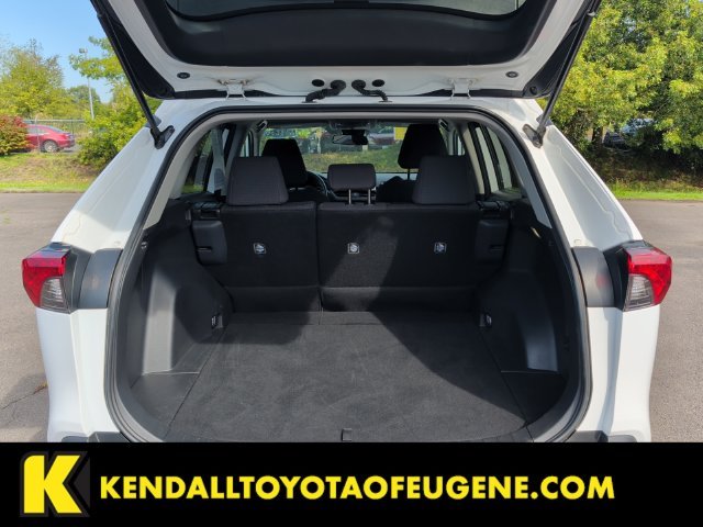 Used 2025 White Toyota LE image 20