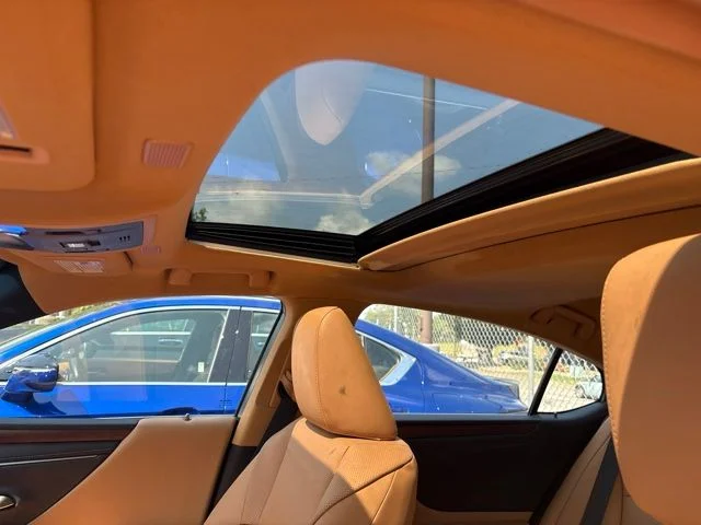 Used 2025 Blue Lexus 350 image 8