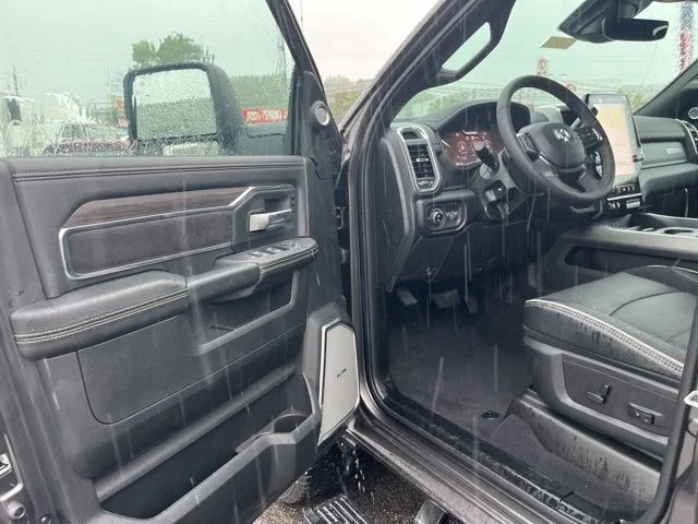 New 2026 Granite Crystal Metallic Clear-Coat Exterior Paint RAM Laramie image 7