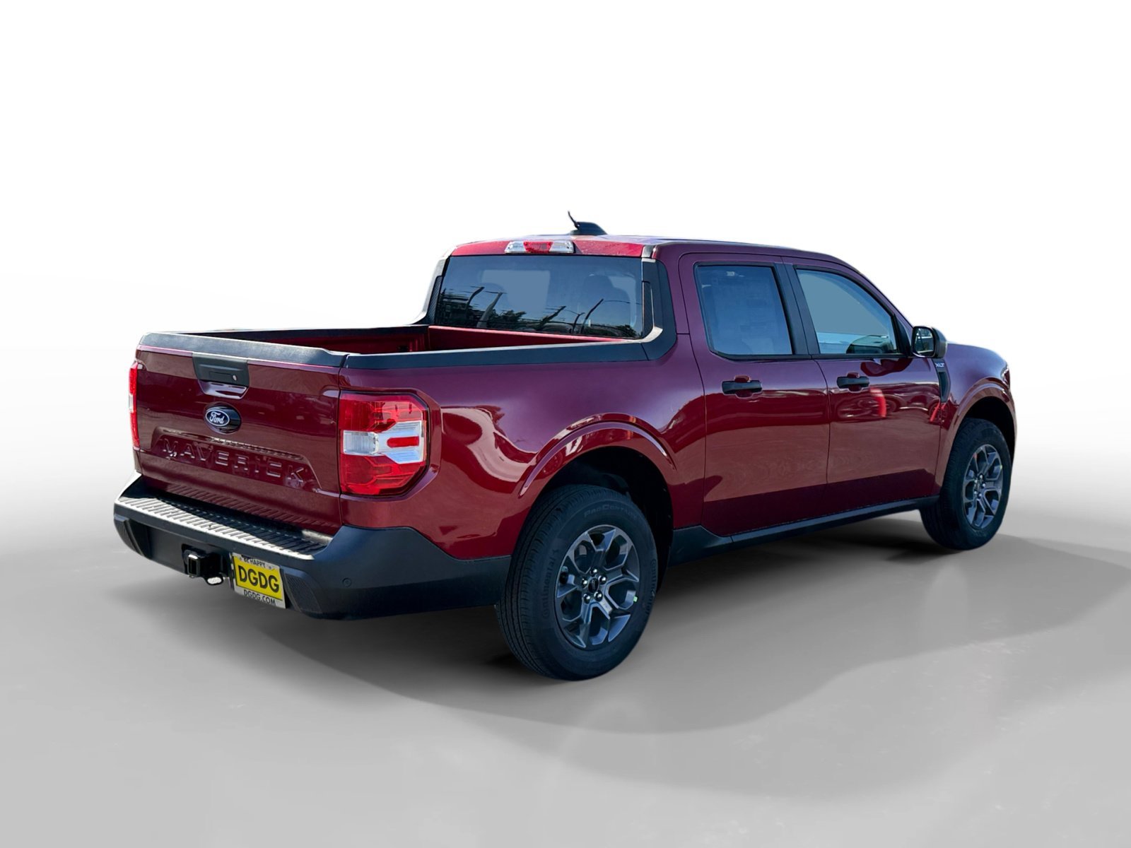 New 2026 Ruby Red Metallic Tinted Clearcoat Ford XLT image 5