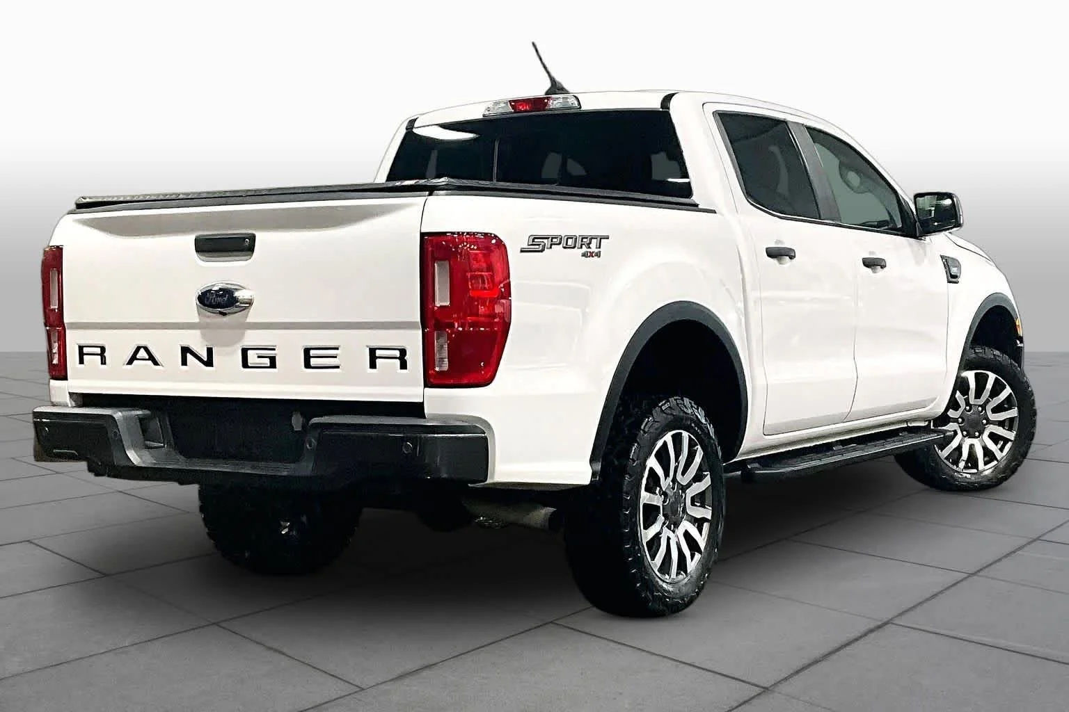 Certified Used 2021 Oxford White Ford XLT image 13