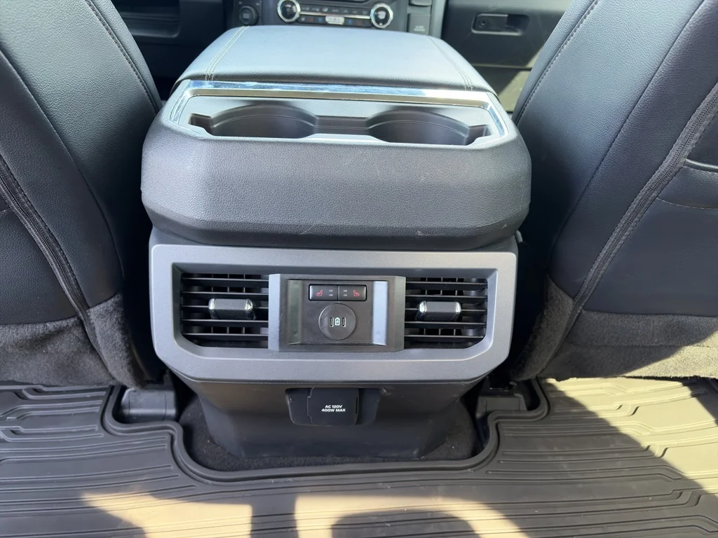 Used 2025 Oxford White Ford LARIAT image 18