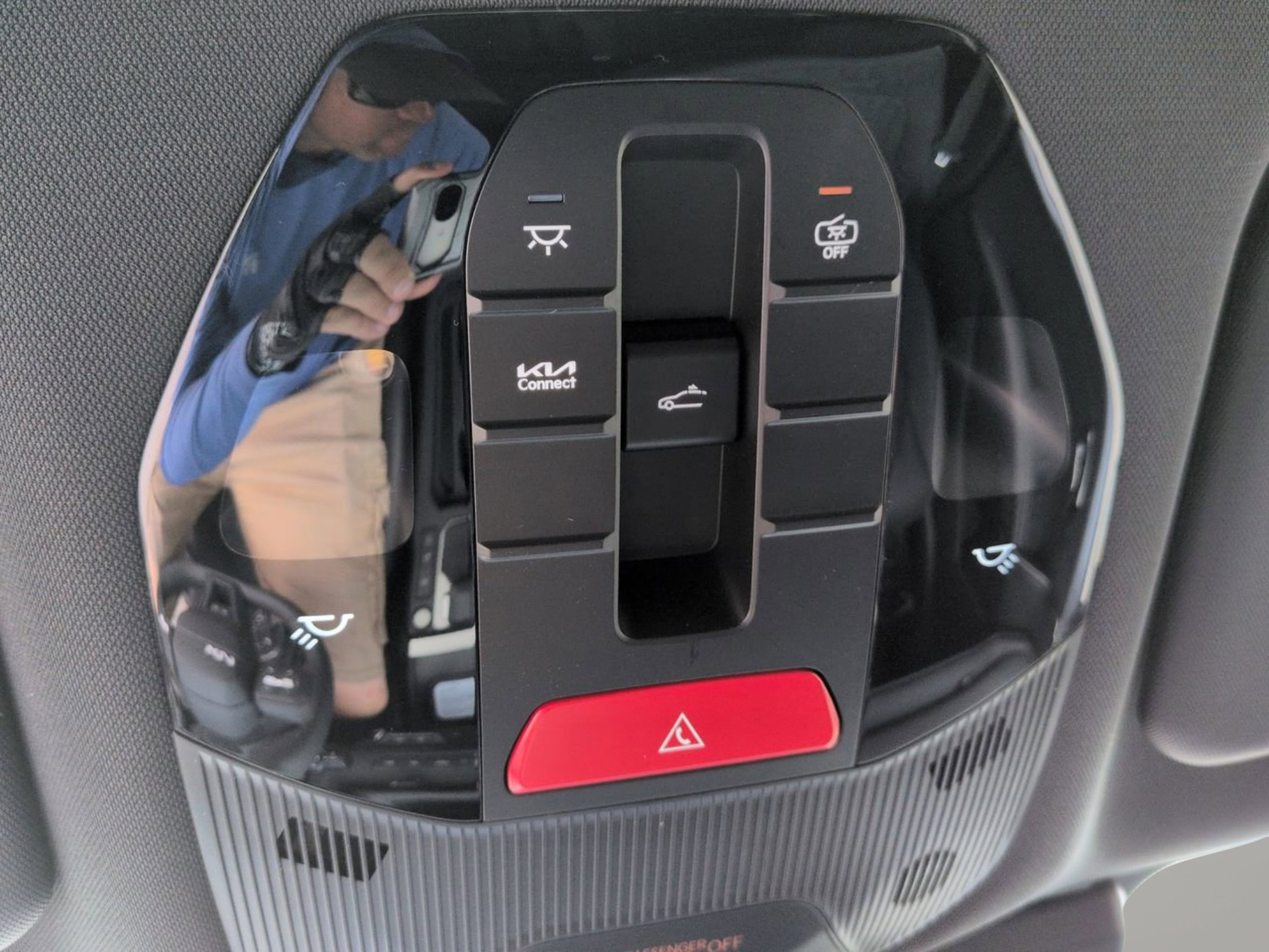 New 2027 Terrain Brown Kia X-Line S image 25