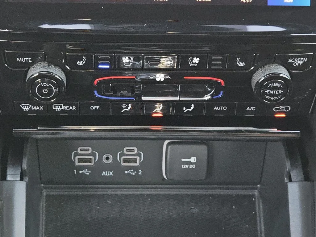 Used 2025 Black Jeep Limited image 29