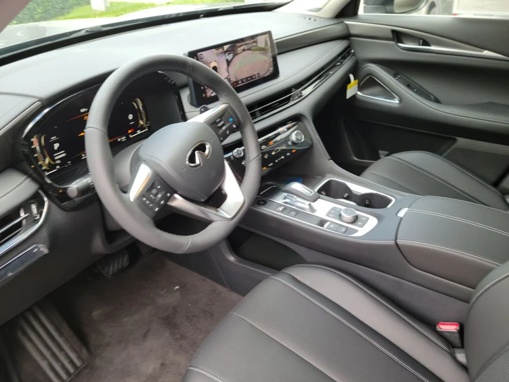 New 2027 HARBOR GRAY INFINITI Luxe FWD image 14