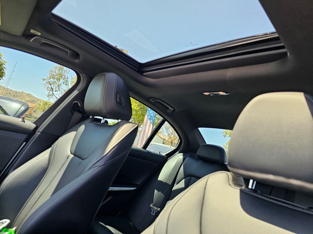 Used 2023 White BMW 330i image 31