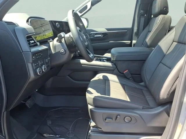 New 2026 Sterling Gray Metallic Chevrolet High Country image 17
