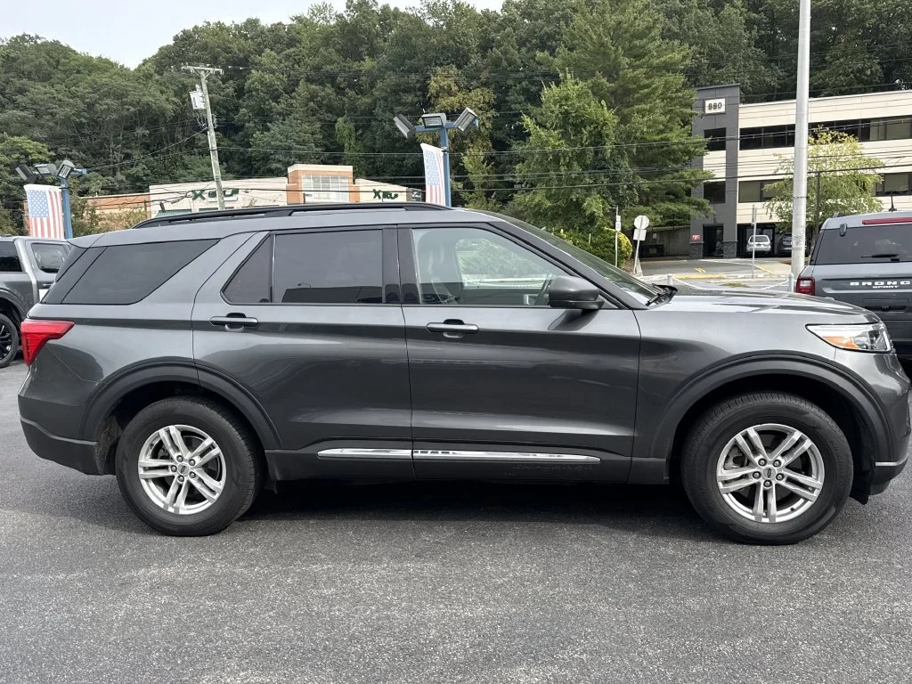 Used 2020 Gray Ford XLT image 3