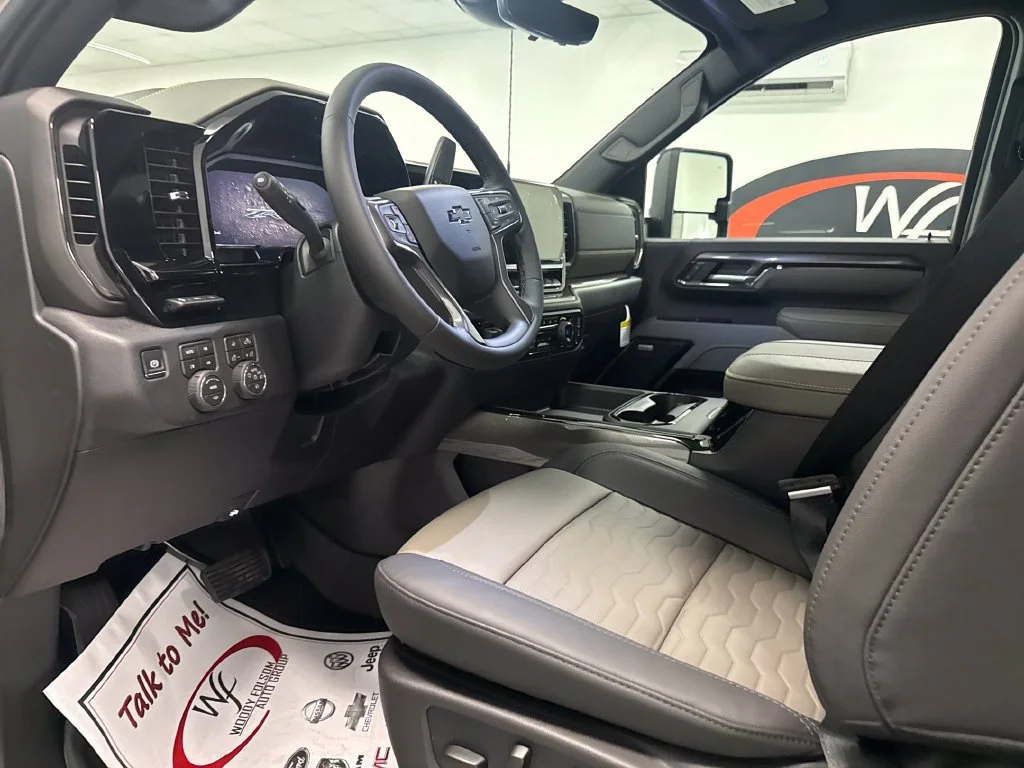 2026 Chevrolet Silverado 2500 HD ZR2 - Photo 11