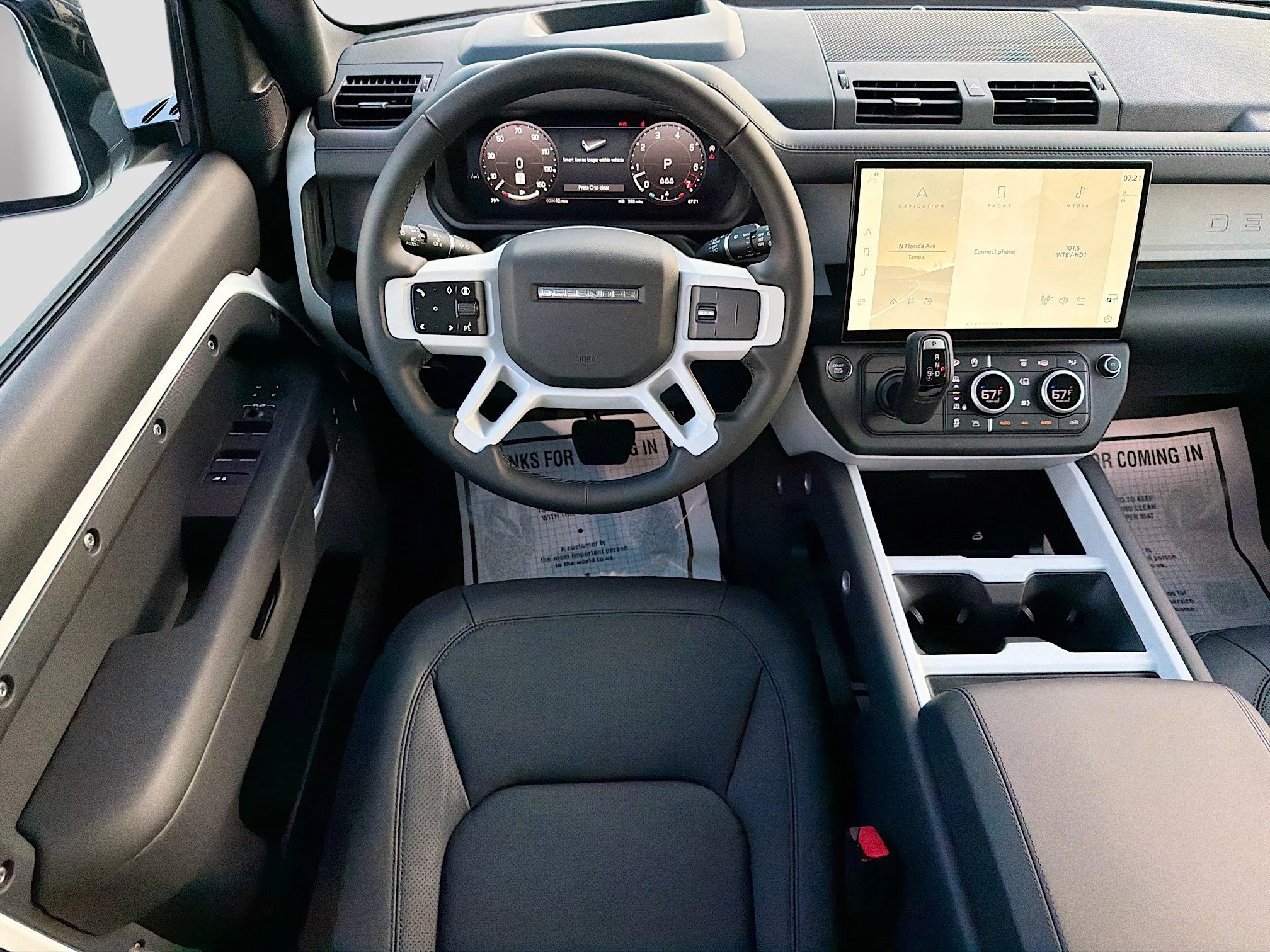 New 2026 Fuji White Land Rover X-Dynamic SE image 16