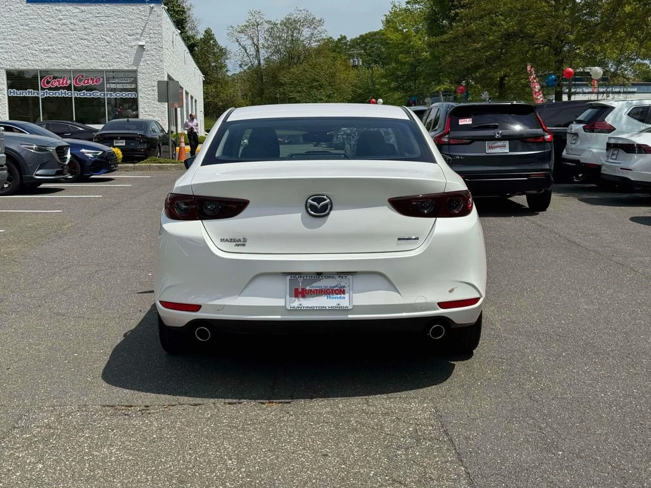 Used 2021 Snowflake White Pearl Mica Mazda Select image 6