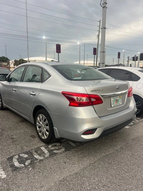 Used 2019 Silver Nissan S image 3