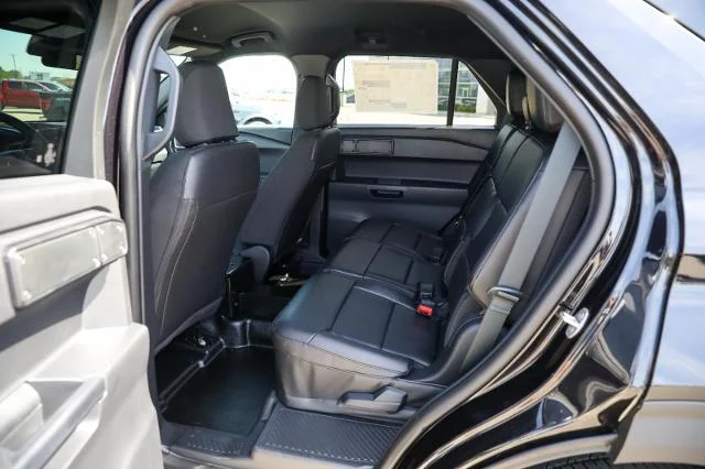 New 2026  Ford 4DR AWD POLICE image 14