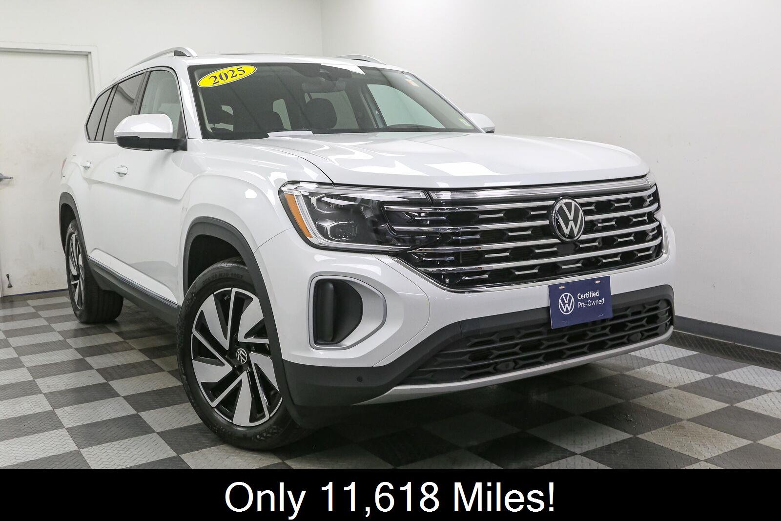 Used 2025 WH Volkswagen 2.0T SEL image 3