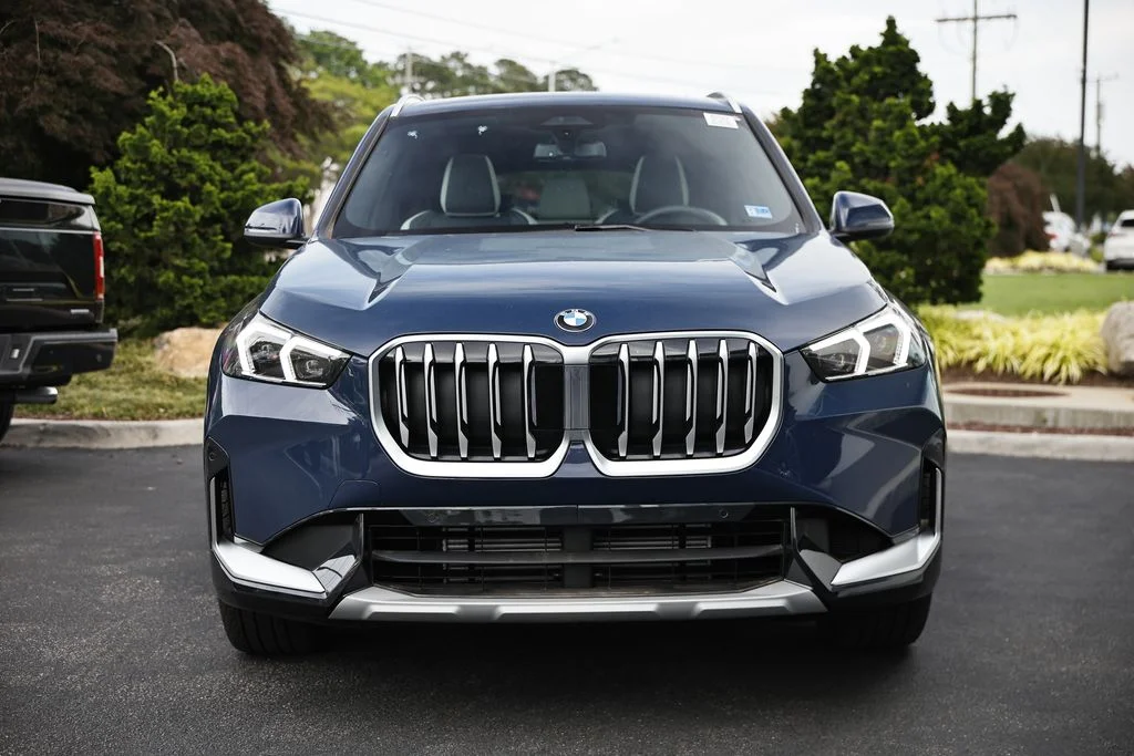 New 2026 Night Dusk Blue Metallic BMW xDrive28i image 13