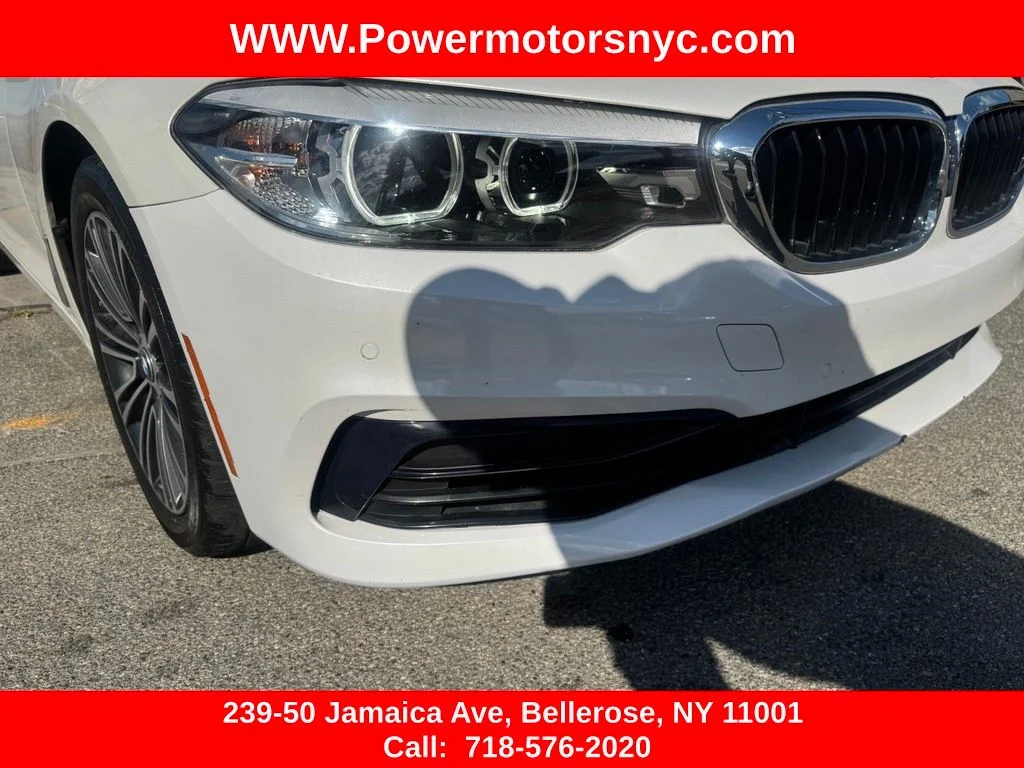 Used 2020 White BMW 530i xDrive image 11