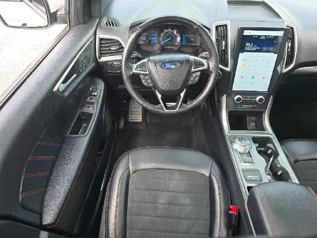 Used 2022 White Metallic Ford ST Line image 8