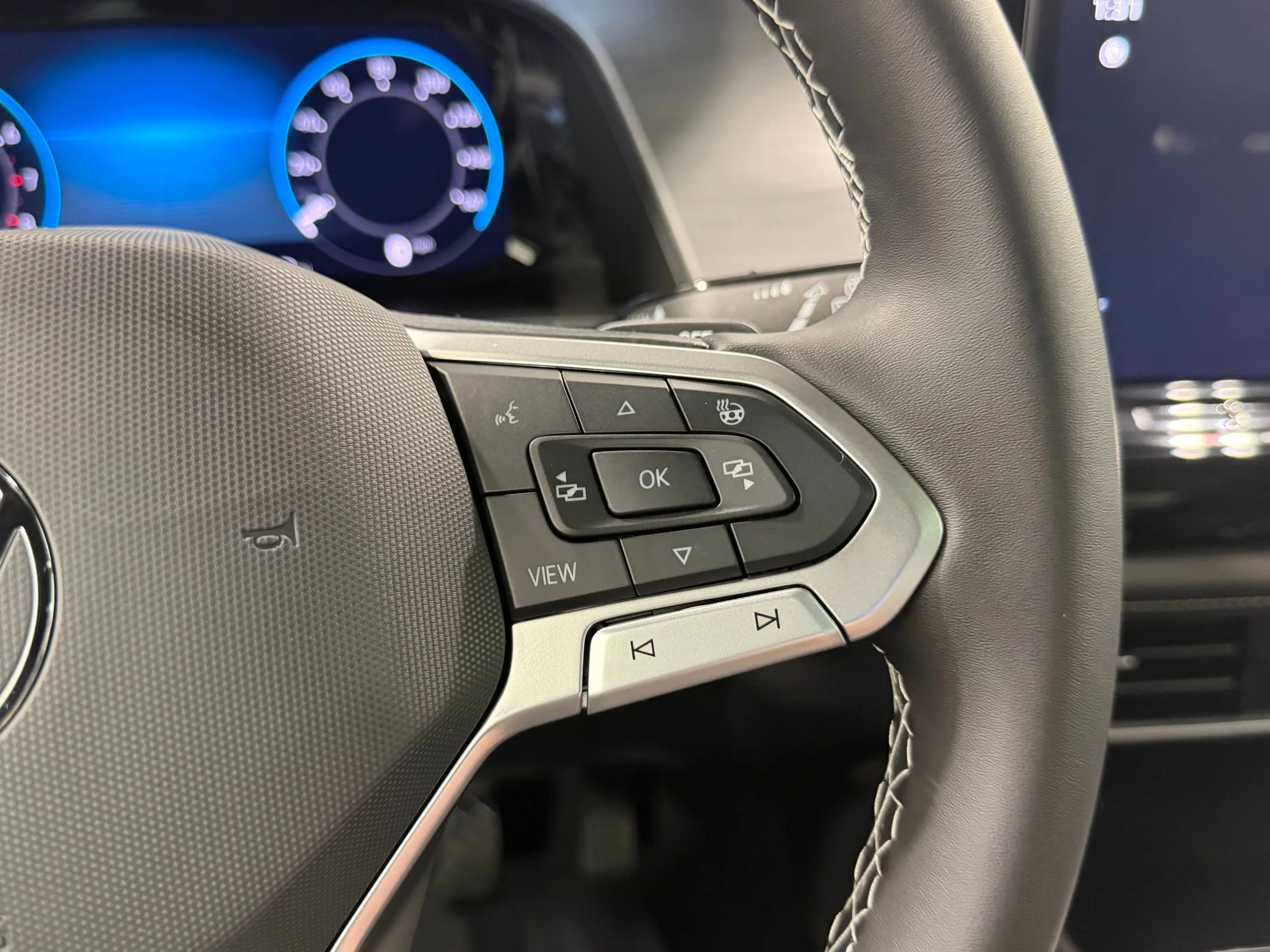 New 2026 Gray Volkswagen 2.0T SE w/Technology image 35