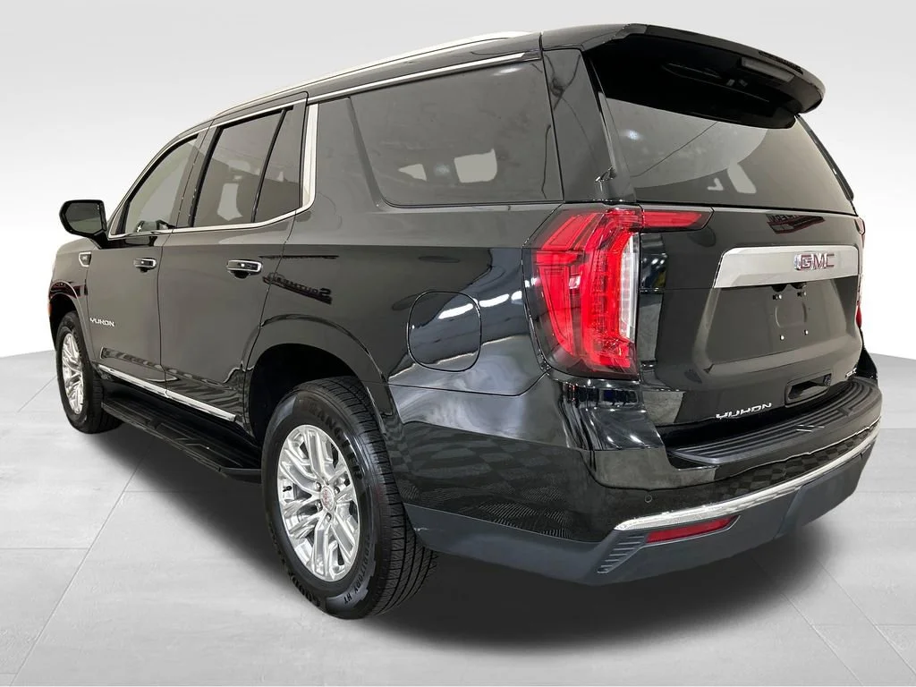 Used 2024 Onyx Black GMC SLT image 3