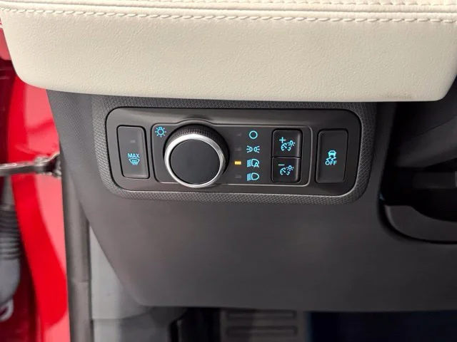 Used 2023 Red Ford Premium image 11