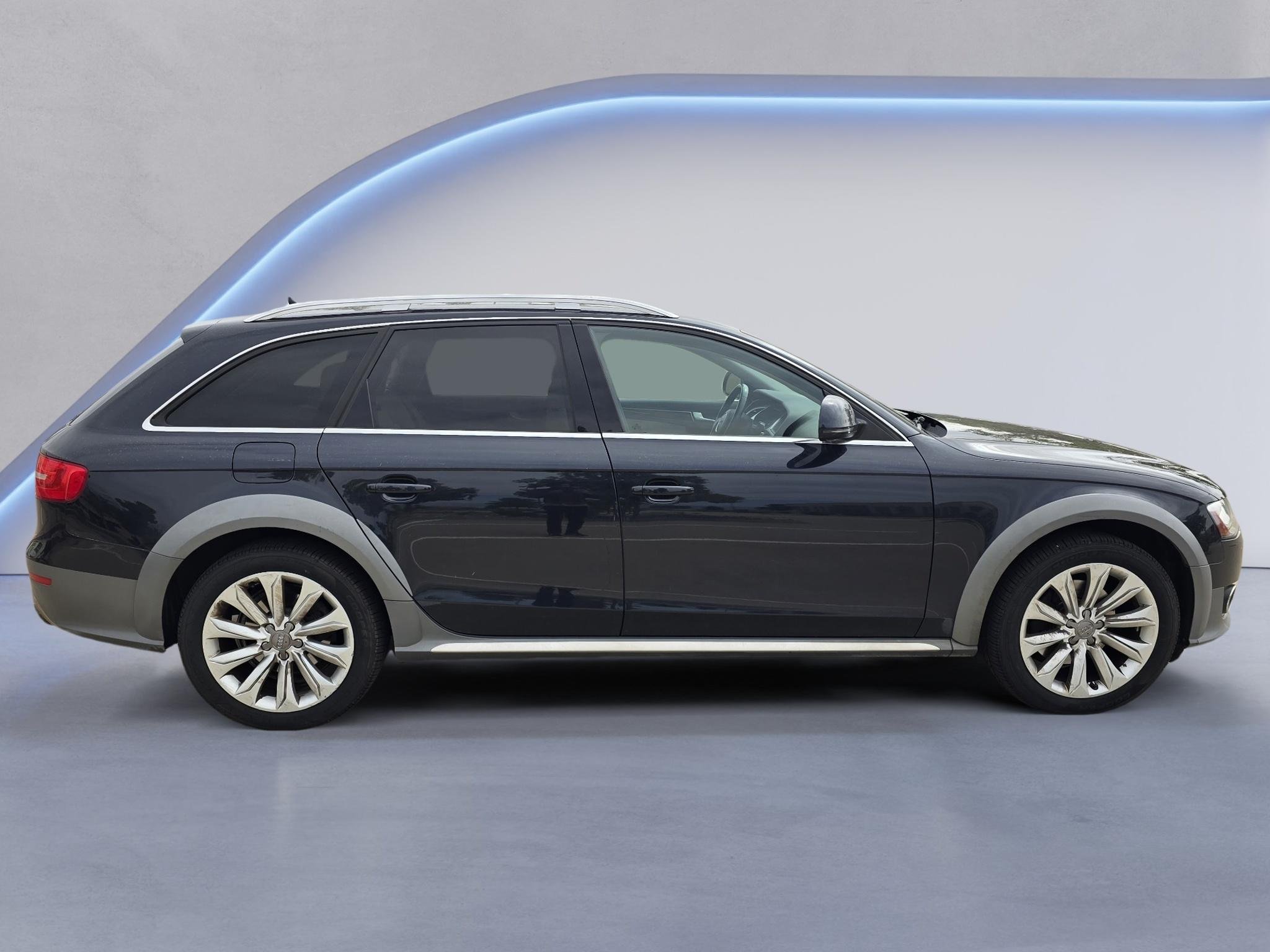 Used 2016 Moonlight Blue Metallic Audi Premium Plus image 6
