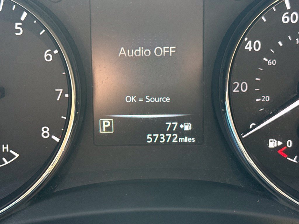 Used 2017 Orange Nissan SL image 8