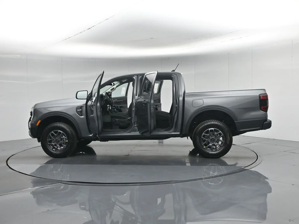 New 2026 Carbonized Gray Metallic Ford XLT image 32