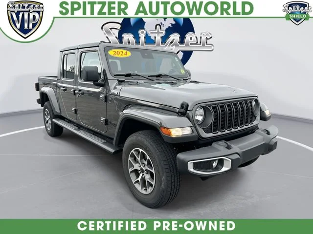 Used 2024 Gray Jeep Sport S image 1