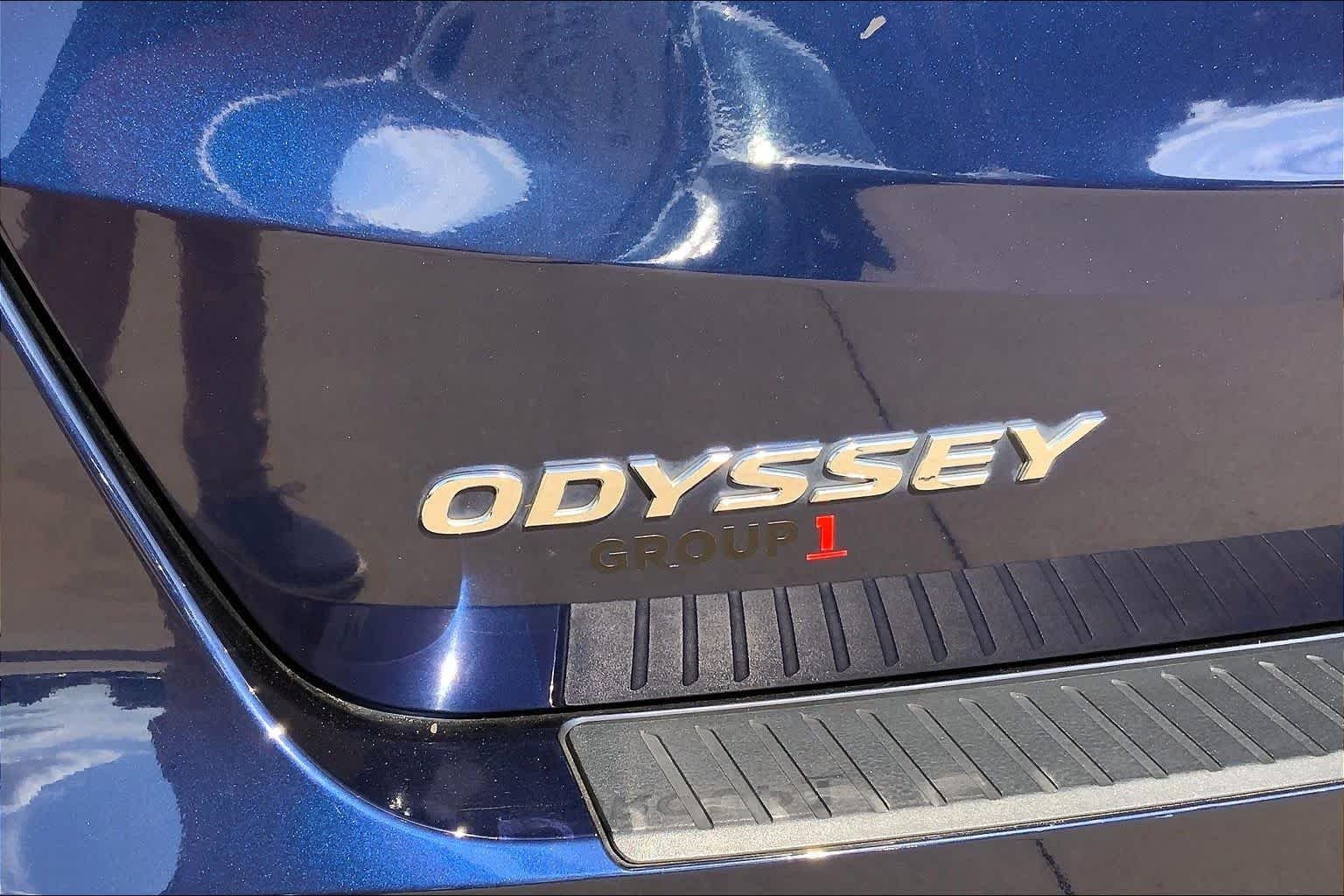 Used 2022 Obsidian Blue Pearl Honda EX-L image 32