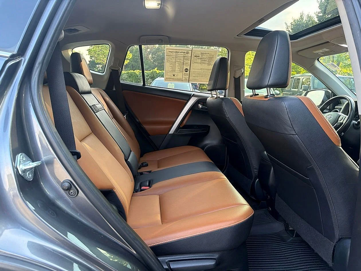 Used 2016 Gray Toyota Limited image 27