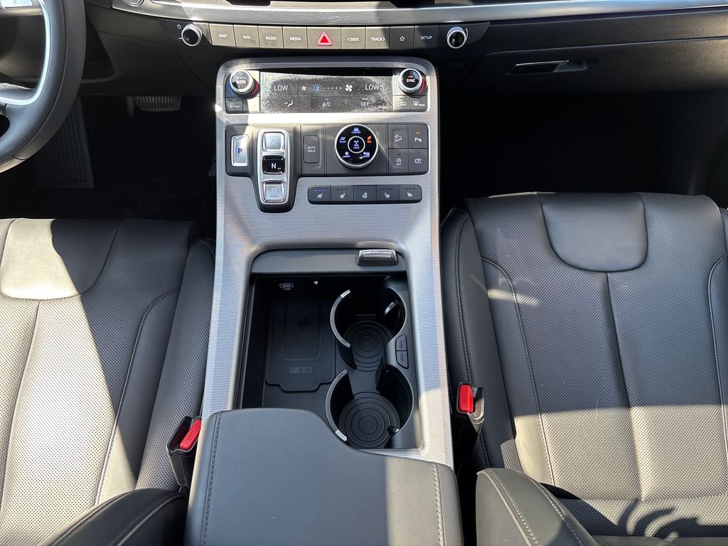 Used 2025 Black Hyundai Calligraphy image 21