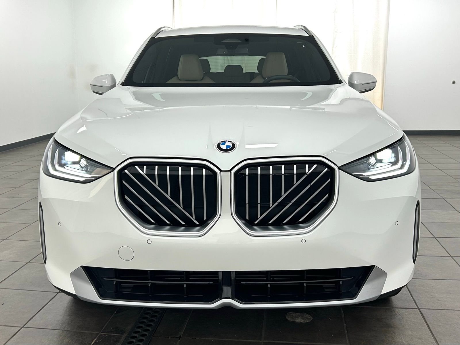 New 2026 Alpine White BMW 30 xDrive image 7