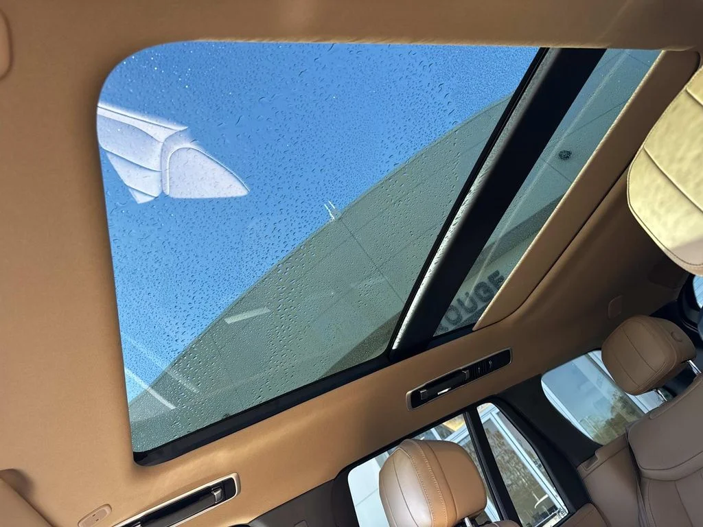 2026 Land Rover Range Rover SE - Photo 11