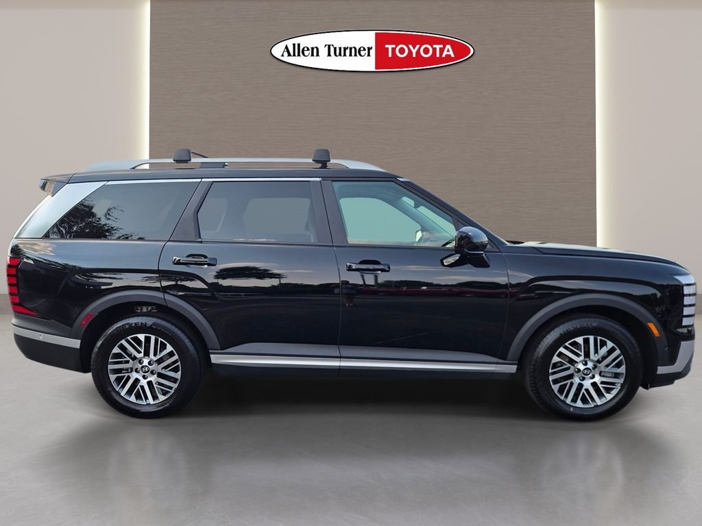 Used 2026 Black Hyundai SEL Premium image 6
