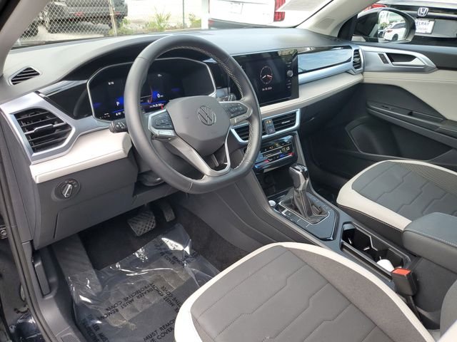 Used 2025  Volkswagen 1.5T SE image 8