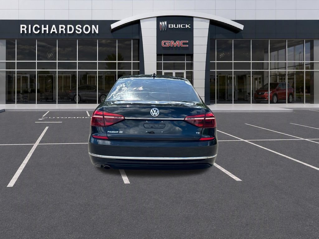Used 2018 Black Volkswagen 2.0T SE image 4